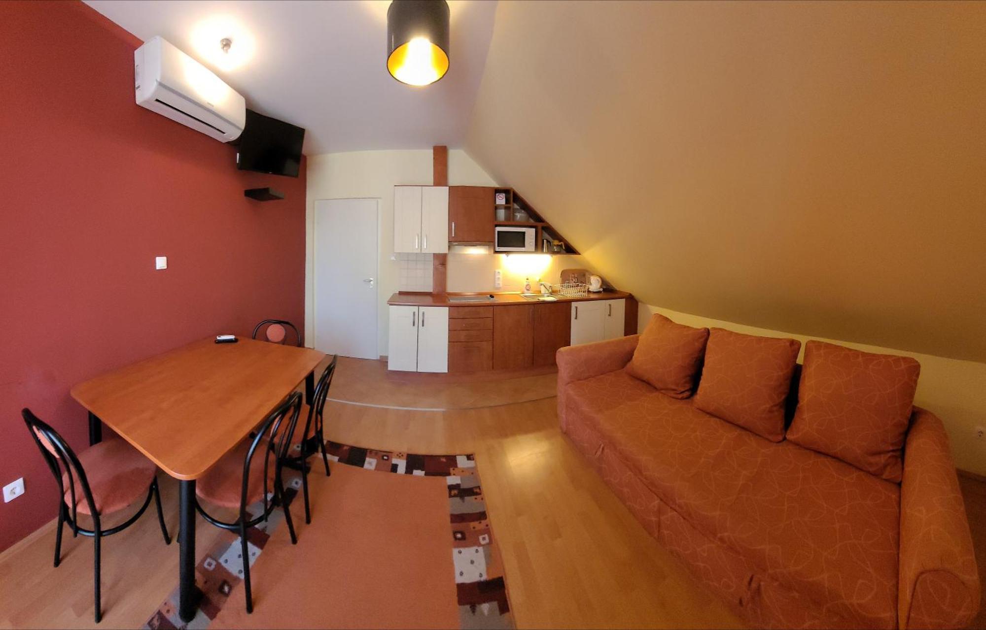 Frank Apartmanhaz Appartement Balatonboglár Buitenkant foto